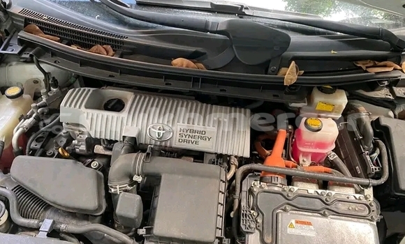 Buy Used Toyota Prius White Car in Chbar Mon in Kampong Speu Province Buy Used Toyota Prius White Car in Chbar Mon in Kampong Speu Province