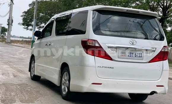 Buy Used Toyota Alphard White Car in Cheom Ksan in Preah Vihear Province Buy Used Toyota Alphard White Car in Cheom Ksan in Preah Vihear Province