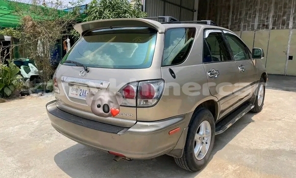 Buy Used Lexus RX 300 Other Car in Kratié in Kratié Province Buy Used Lexus RX 300 Other Car in Kratié in Kratié Province
