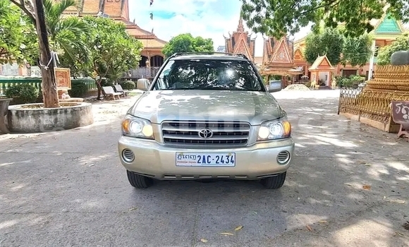 Buy Used Toyota Highlander Other Car in Chbar Mon in Kampong Speu Province Buy Used Toyota Highlander Other Car in Chbar Mon in Kampong Speu Province