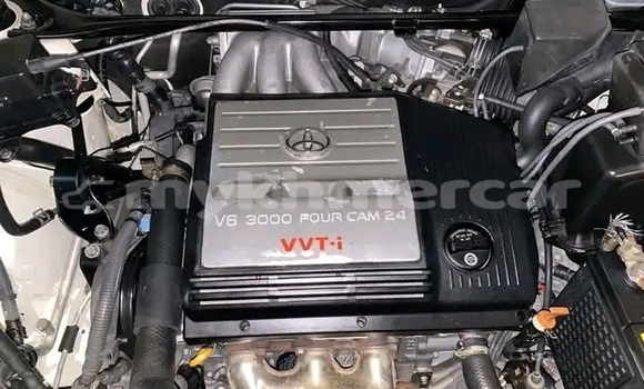 Buy Used Toyota Highlander White Car in Cheom Ksan in Preah Vihear Province Buy Used Toyota Highlander White Car in Cheom Ksan in Preah Vihear Province