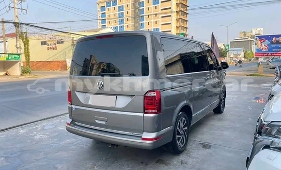 Buy Used Volkswagen Multivan Other Car in Chbar Mon in Kampong Speu Province Buy Used Volkswagen Multivan Other Car in Chbar Mon in Kampong Speu Province