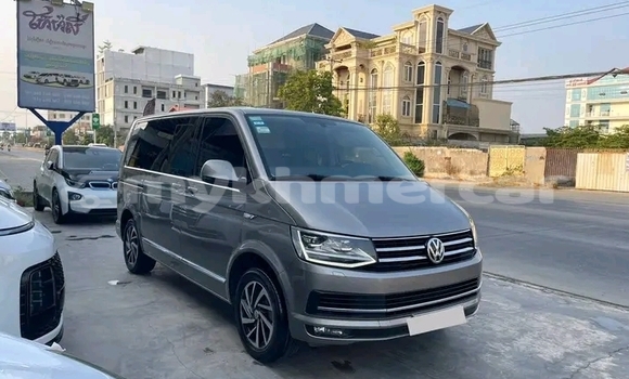 Buy Used Volkswagen Multivan Other Car in Chbar Mon in Kampong Speu Province Buy Used Volkswagen Multivan Other Car in Chbar Mon in Kampong Speu Province