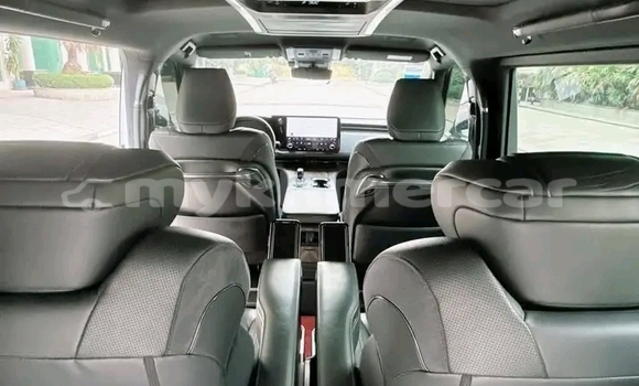 Buy Used Lexus LX 570 White Car in Chbar Mon in Kampong Speu Province Buy Used Lexus LX 570 White Car in Chbar Mon in Kampong Speu Province