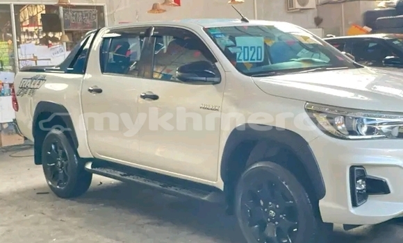 Buy Used Toyota Hilux White Car in Chbar Mon in Kampong Speu Province Buy Used Toyota Hilux White Car in Chbar Mon in Kampong Speu Province