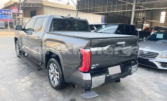 Buy Used Toyota Tundra Black Car in Chbar Mon in Kampong Speu Province Buy Used Toyota Tundra Black Car in Chbar Mon in Kampong Speu Province