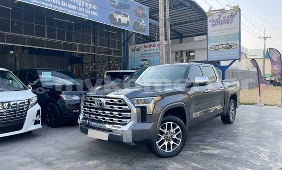 Buy Used Toyota Tundra Black Car in Chbar Mon in Kampong Speu Province Buy Used Toyota Tundra Black Car in Chbar Mon in Kampong Speu Province