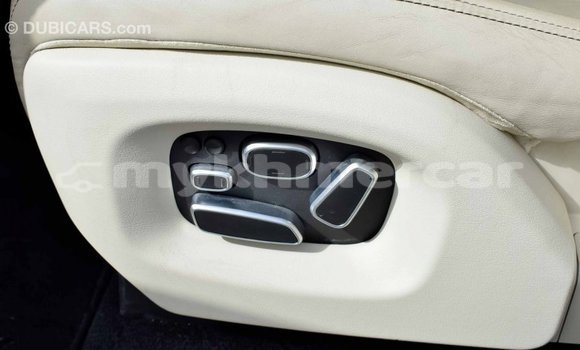 Buy Import Land Rover Range Rover White Car in Import - Dubai in Kampot Province Buy Import Land Rover Range Rover White Car in Import - Dubai in Kampot Province