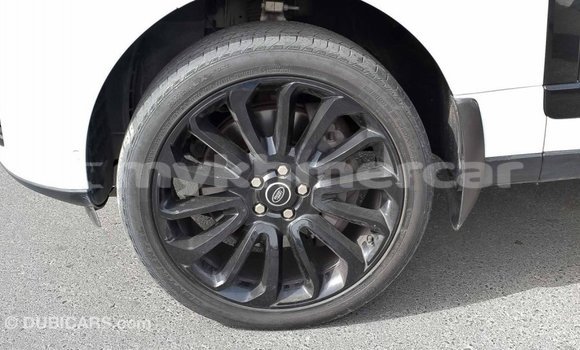 Buy Import Land Rover Range Rover White Car in Import - Dubai in Kampot Province