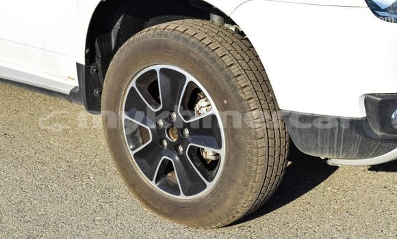 Acheter Import Voiture Renault Duster Blanc à Import - Dubai, Kampot Province Acheter Import Voiture Renault Duster Blanc à Import - Dubai, Kampot Province