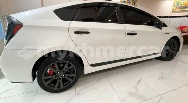 Big with watermark toyota prius kampong speu province chbar mon 9315