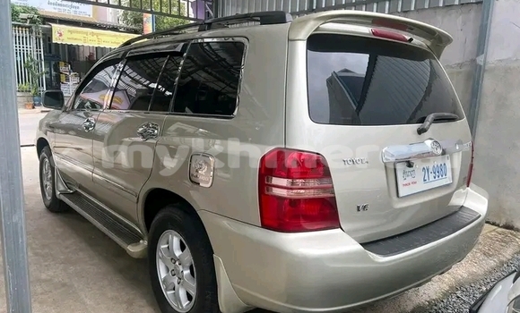 Buy Used Toyota Highlander Other Car in Chbar Mon in Kampong Speu Province Buy Used Toyota Highlander Other Car in Chbar Mon in Kampong Speu Province