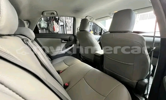 Buy Used Toyota Prius White Car in Chbar Mon in Kampong Speu Province Buy Used Toyota Prius White Car in Chbar Mon in Kampong Speu Province