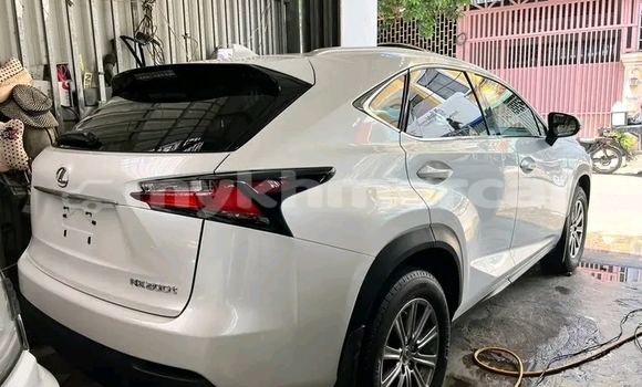 Acheter Occasion Voiture Lexus RC F Blanc à Chbar Mon, Kampong Speu Province Acheter Occasion Voiture Lexus RC F Blanc à Chbar Mon, Kampong Speu Province
