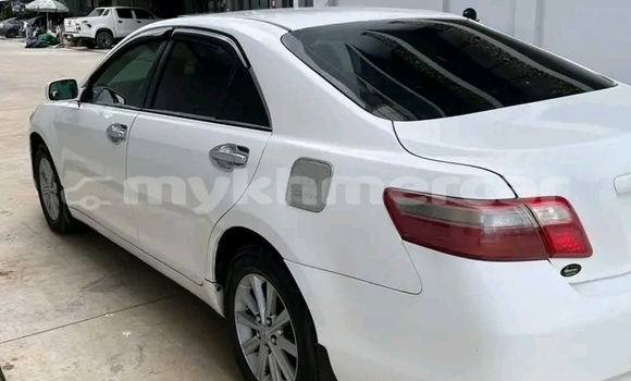 Buy Used Toyota Camry White Car in Chbar Mon in Kampong Speu Province Buy Used Toyota Camry White Car in Chbar Mon in Kampong Speu Province