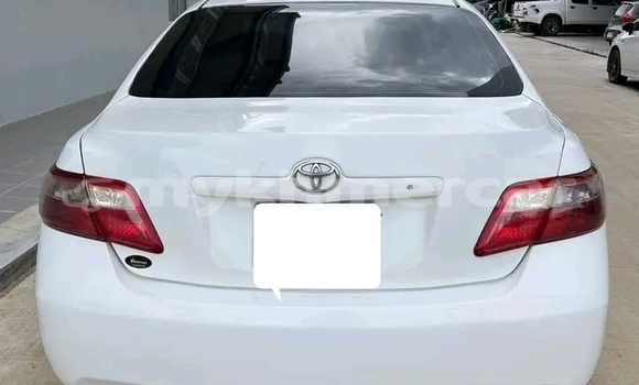 Buy Used Toyota Camry White Car in Chbar Mon in Kampong Speu Province Buy Used Toyota Camry White Car in Chbar Mon in Kampong Speu Province