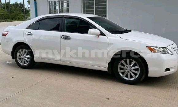 Buy Used Toyota Camry White Car in Chbar Mon in Kampong Speu Province Buy Used Toyota Camry White Car in Chbar Mon in Kampong Speu Province