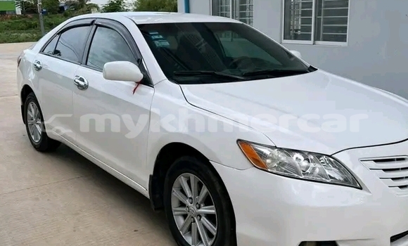 Buy Used Toyota Camry White Car in Chbar Mon in Kampong Speu Province Buy Used Toyota Camry White Car in Chbar Mon in Kampong Speu Province