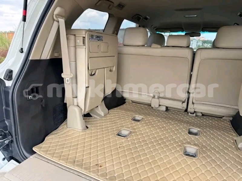 Big with watermark toyota land cruiser kampong speu province chbar mon 9337