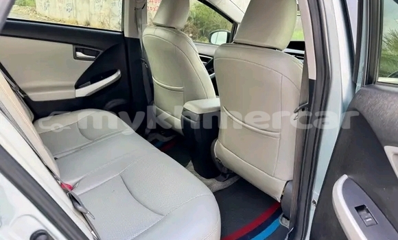 Buy Used Toyota Prius Blue Car in Chbar Mon in Kampong Speu Province Buy Used Toyota Prius Blue Car in Chbar Mon in Kampong Speu Province