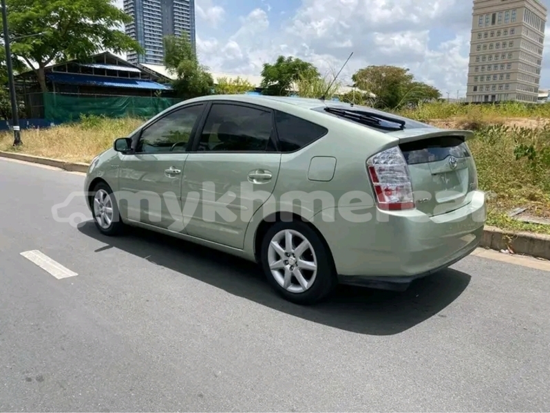Big with watermark toyota prius kampong speu province chbar mon 9346