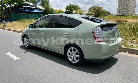 Buy Used Toyota Prius Other Car in Chbar Mon in Kampong Speu Province Buy Used Toyota Prius Other Car in Chbar Mon in Kampong Speu Province