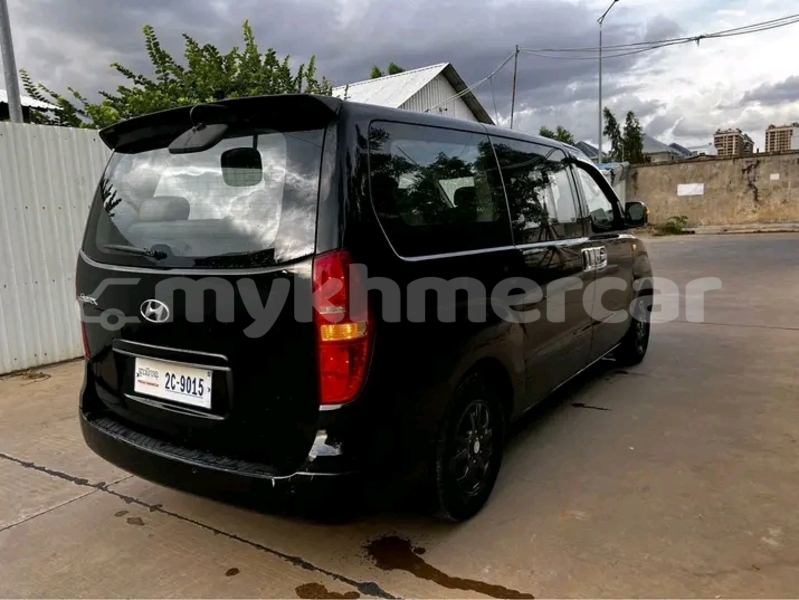 Big with watermark hyundai starex kampong speu province chbar mon 9349