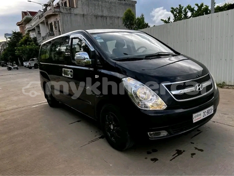 Big with watermark hyundai starex kampong speu province chbar mon 9349