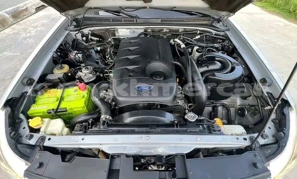 Buy Used Ford Everest Other Car in Chbar Mon in Kampong Speu Province Buy Used Ford Everest Other Car in Chbar Mon in Kampong Speu Province