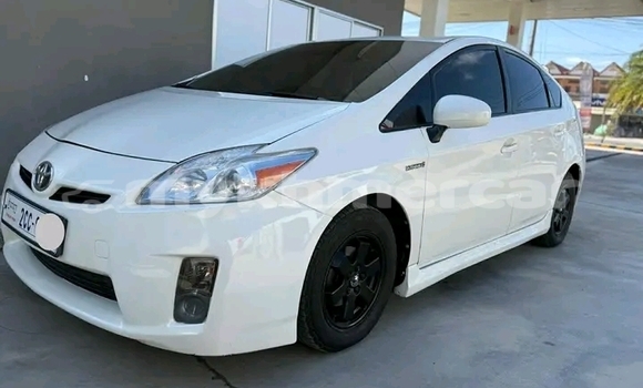 Buy Used Toyota Prius Alpha White Car in Chbar Mon in Kampong Speu Province Buy Used Toyota Prius Alpha White Car in Chbar Mon in Kampong Speu Province