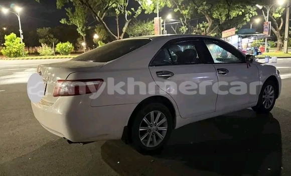 Buy Used Toyota Camry White Car in Chbar Mon in Kampong Speu Province Buy Used Toyota Camry White Car in Chbar Mon in Kampong Speu Province