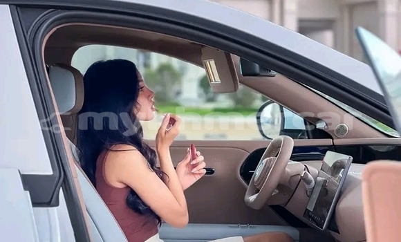 Buy Used Range Rover Range Rover White Car in Chbar Mon in Kampong Speu Province Buy Used Range Rover Range Rover White Car in Chbar Mon in Kampong Speu Province