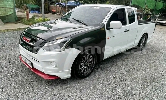 Buy Used Isuzu DβMAX White Car in Chbar Mon in Kampong Speu Province Buy Used Isuzu DβMAX White Car in Chbar Mon in Kampong Speu Province