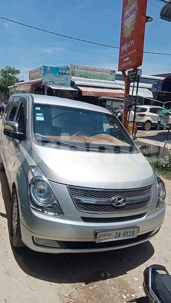 Big with watermark hyundai h1 kampong speu province chbar mon 9362