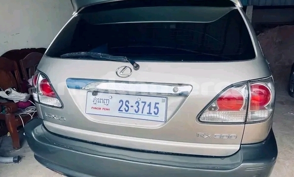 Buy Used Lexus RX 330 Other Car in Chbar Mon in Kampong Speu Province Buy Used Lexus RX 330 Other Car in Chbar Mon in Kampong Speu Province