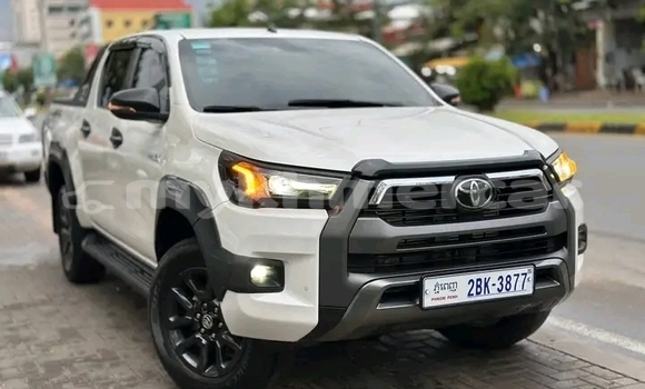 Acheter Occasion Voiture Toyota Hiluxe Revo Blanc à Stung Treng, Stung Treng Province Acheter Occasion Voiture Toyota Hiluxe Revo Blanc à Stung Treng, Stung Treng Province