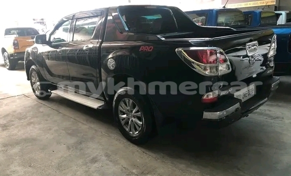 Acheter Occasion Voiture Mazda BT-50 Noir à Banlung, Ratanakiri Province Acheter Occasion Voiture Mazda BT-50 Noir à Banlung, Ratanakiri Province