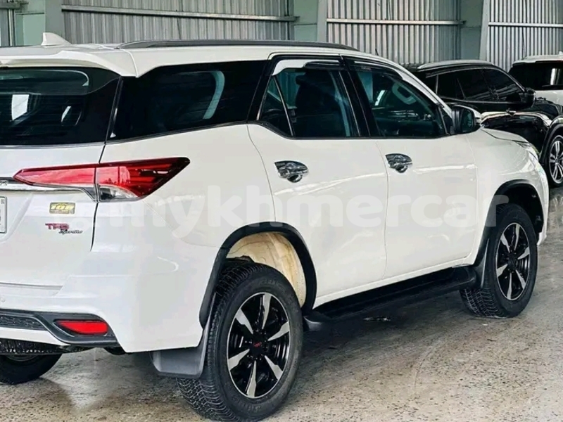 Big with watermark toyota fortuner kampong speu province chbar mon 9376