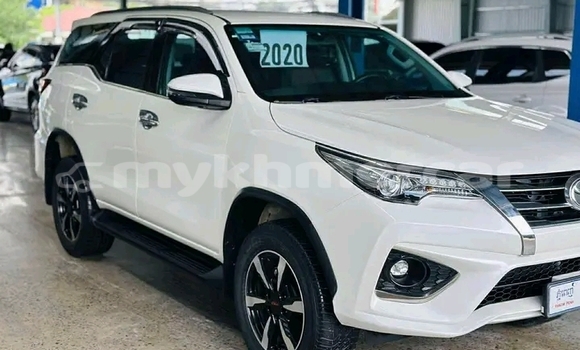 Acheter Occasion Voiture Toyota Fortuner Blanc à Chbar Mon, Kampong Speu Province Acheter Occasion Voiture Toyota Fortuner Blanc à Chbar Mon, Kampong Speu Province