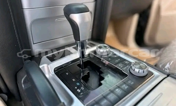 Acheter Occasion Voiture Toyota Land Cruiser Prado Noir à Chbar Mon, Kampong Speu Province Acheter Occasion Voiture Toyota Land Cruiser Prado Noir à Chbar Mon, Kampong Speu Province