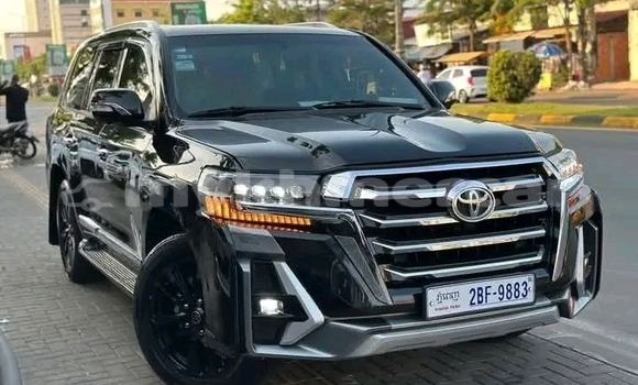Acheter Occasion Voiture Toyota Land Cruiser Prado Noir à Chbar Mon, Kampong Speu Province Acheter Occasion Voiture Toyota Land Cruiser Prado Noir à Chbar Mon, Kampong Speu Province