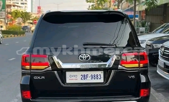 Acheter Occasion Voiture Toyota Land Cruiser Prado Noir à Chbar Mon, Kampong Speu Province Acheter Occasion Voiture Toyota Land Cruiser Prado Noir à Chbar Mon, Kampong Speu Province