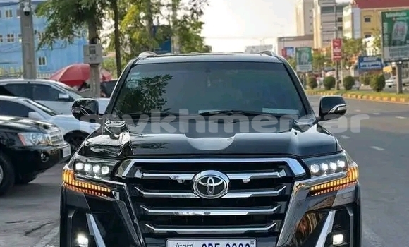 Acheter Occasion Voiture Toyota Land Cruiser Prado Noir à Chbar Mon, Kampong Speu Province Acheter Occasion Voiture Toyota Land Cruiser Prado Noir à Chbar Mon, Kampong Speu Province