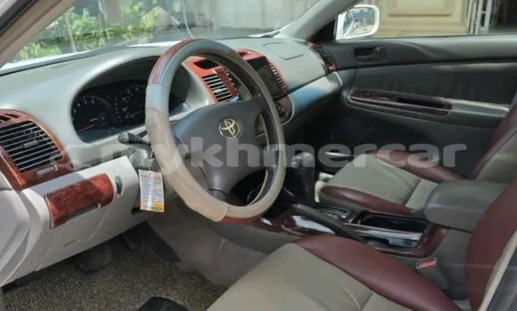 Acheter Occasion Voiture Toyota Camry Blanc à Chbar Mon, Kampong Speu Province Acheter Occasion Voiture Toyota Camry Blanc à Chbar Mon, Kampong Speu Province