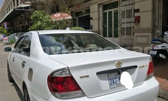 Acheter Occasion Voiture Toyota Camry Blanc à Chbar Mon, Kampong Speu Province Acheter Occasion Voiture Toyota Camry Blanc à Chbar Mon, Kampong Speu Province