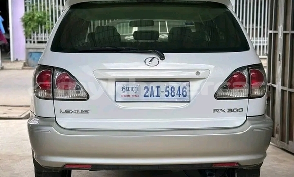 Acheter Occasion Voiture Lexus RX 300 Autre à Chbar Mon, Kampong Speu Province Acheter Occasion Voiture Lexus RX 300 Autre à Chbar Mon, Kampong Speu Province