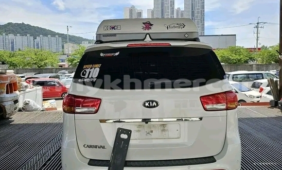 Acheter Occasion Voiture Kia Carnival Blanc à Kep, Kep Province Acheter Occasion Voiture Kia Carnival Blanc à Kep, Kep Province