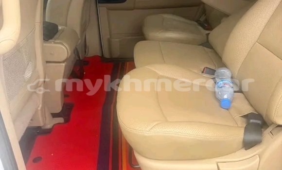 Acheter Occasion Voiture Hyundai H1 Blanc à Chbar Mon, Kampong Speu Province Acheter Occasion Voiture Hyundai H1 Blanc à Chbar Mon, Kampong Speu Province