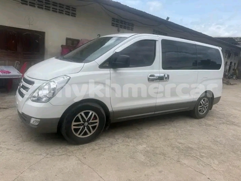 Big with watermark hyundai h1 kampong speu province chbar mon 9383