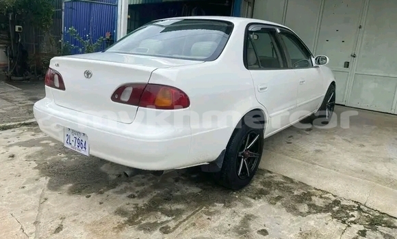 Acheter Occasion Voiture Toyota Camry Blanc à Chbar Mon, Kampong Speu Province Acheter Occasion Voiture Toyota Camry Blanc à Chbar Mon, Kampong Speu Province